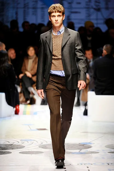 Look 24